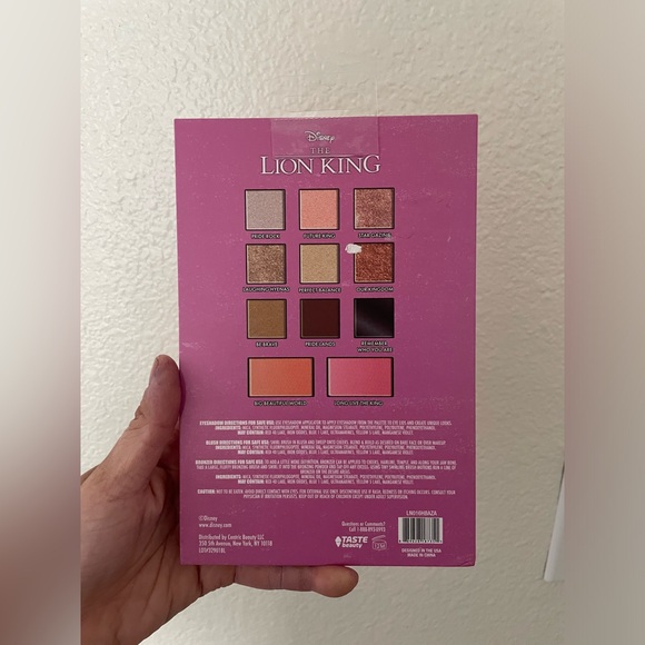 LION KING Royally love you face palette - Picture 3 of 4